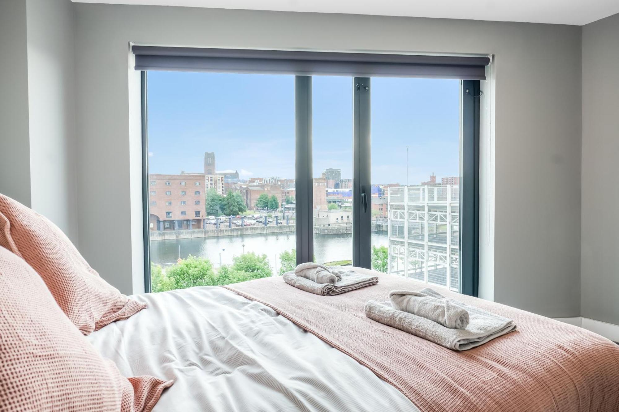 Waterfront Luxury Apartment Liverpool